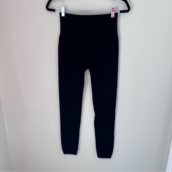 A‎ New Day Womens High Waist Ponte Leggings Knit Black Slimming Warm Large/XL - Picture 10 of 16